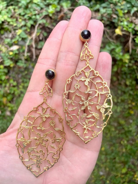 Gold Lace Earrings - Black Onyx