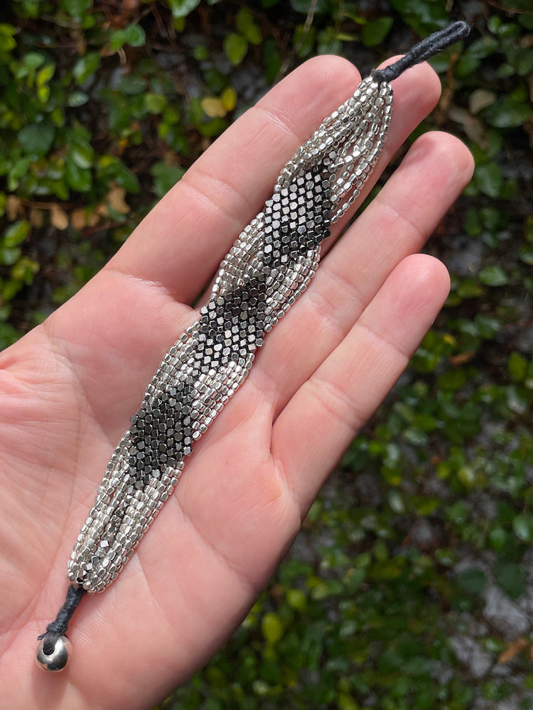 Beaded Bracelet with Triple Diamonds